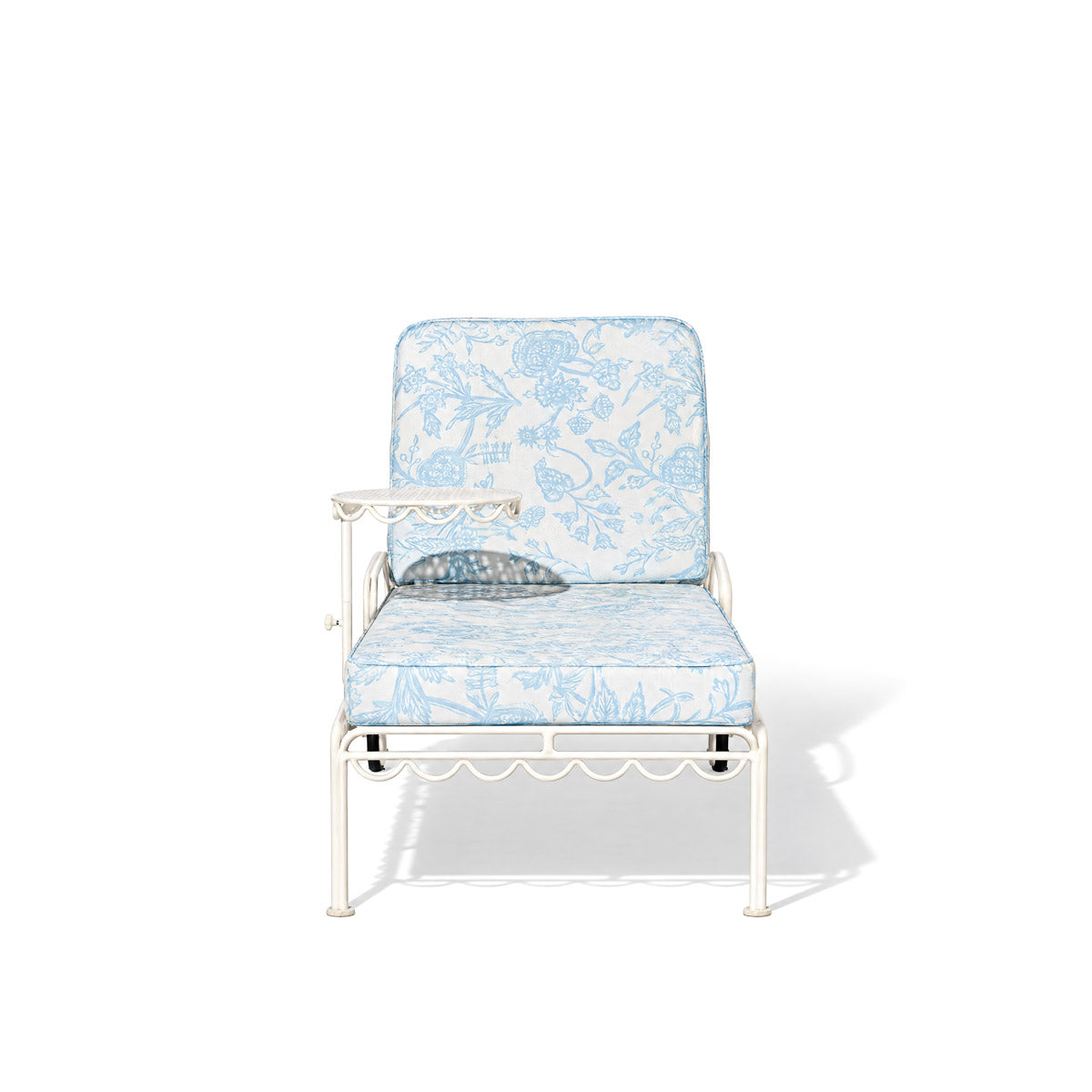 The Al Fresco Sun Lounger in Hanalai Bay Blue Jacquard | Antique White Frame
