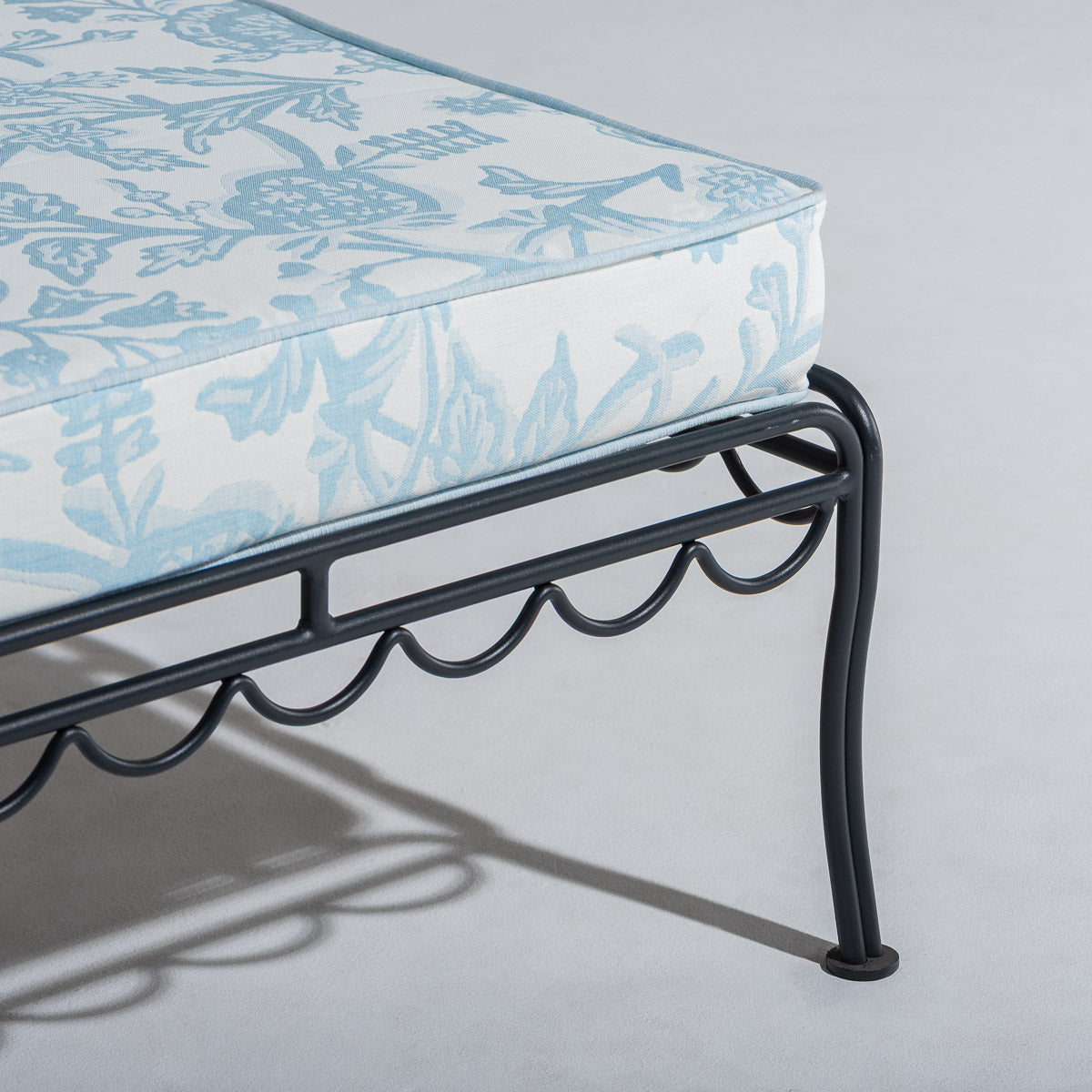The Al Fresco Sun Lounger in Hanalai Bay Blue Jacquard | Vintage Black Frame