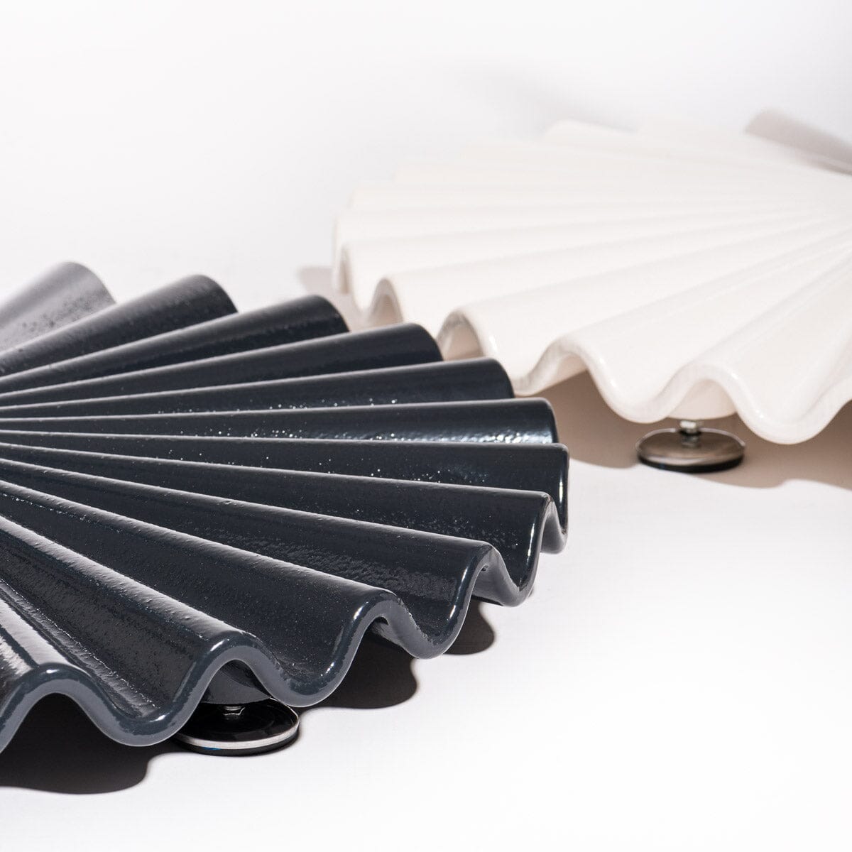 The Clamshell Base - 25 kgs - Vintage Black Clamshell Base Business & Pleasure Co.