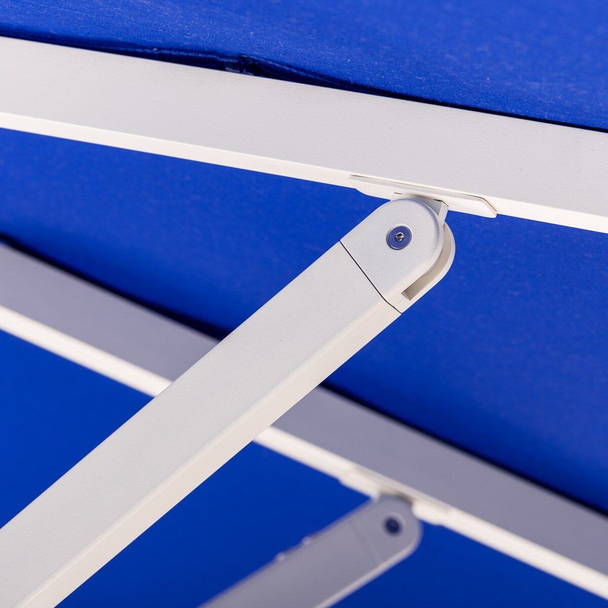 The Resort Market Umbrella in Border Valance Mediterranean Blue | 10' Antique White Frame Resort Market Umbrella Kit Business & Pleasure Co.