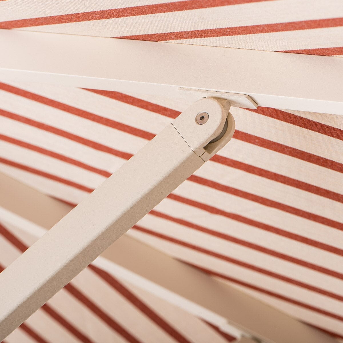 The Resort Market Umbrella in Monaco Le Sirenuse Stripe | 8' Antique White Frame Resort Market Umbrella Kit Business & Pleasure Co.