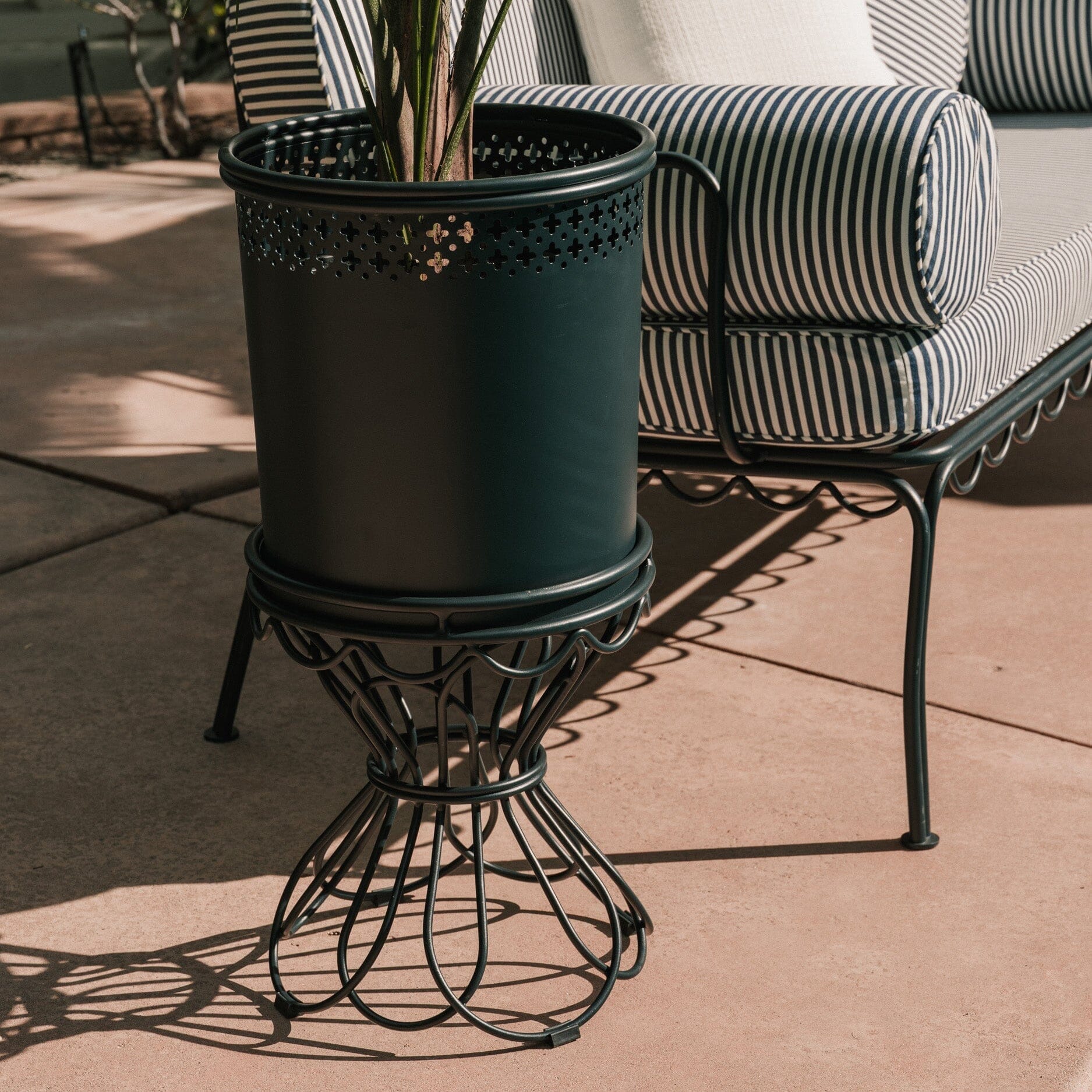 Al Fresco Small Planter & Stand - Vintage Black Al Fresco Planter Business & Pleasure Co Aus