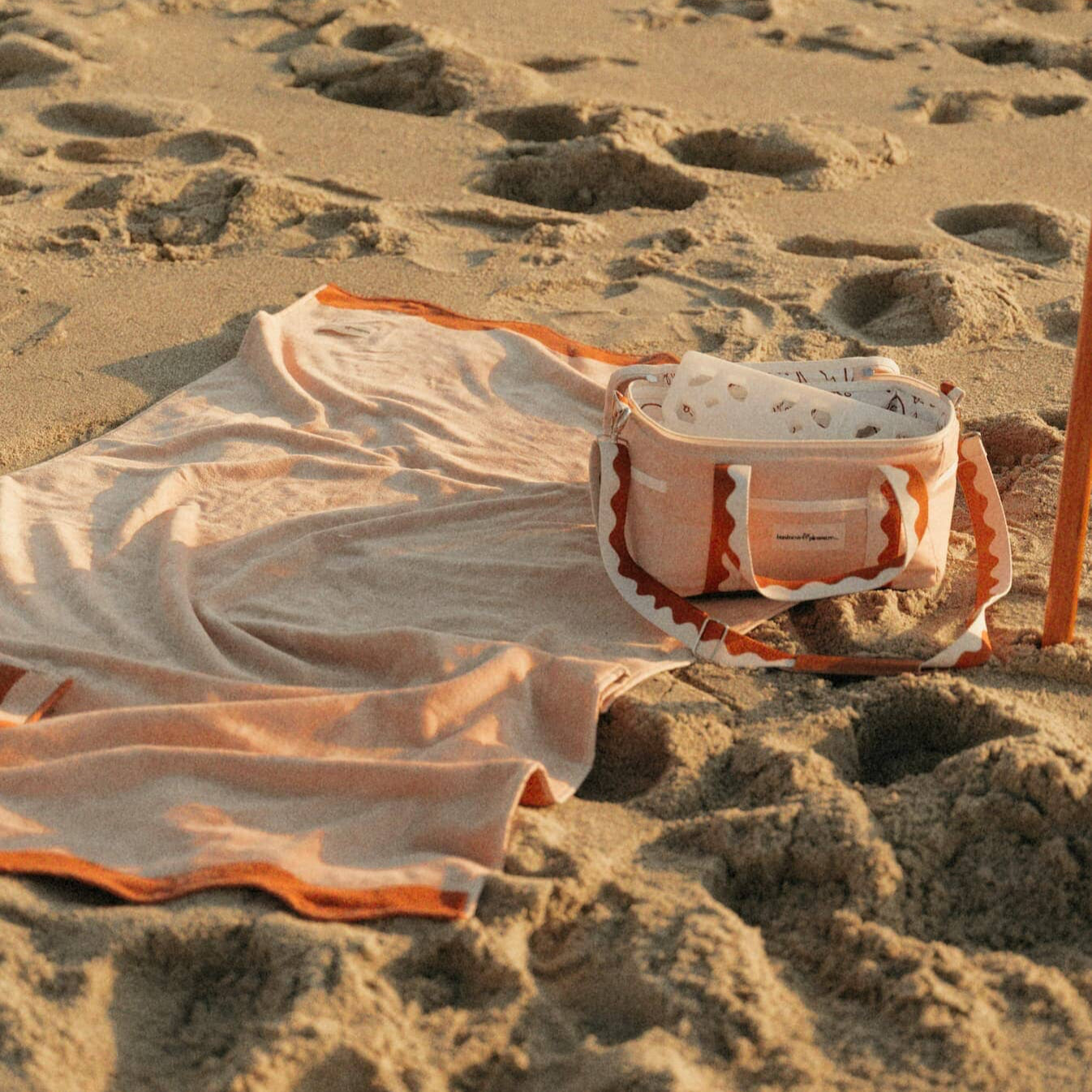 The Beach Towel - Rivie Pink Beach Towel Business & Pleasure Co Aus