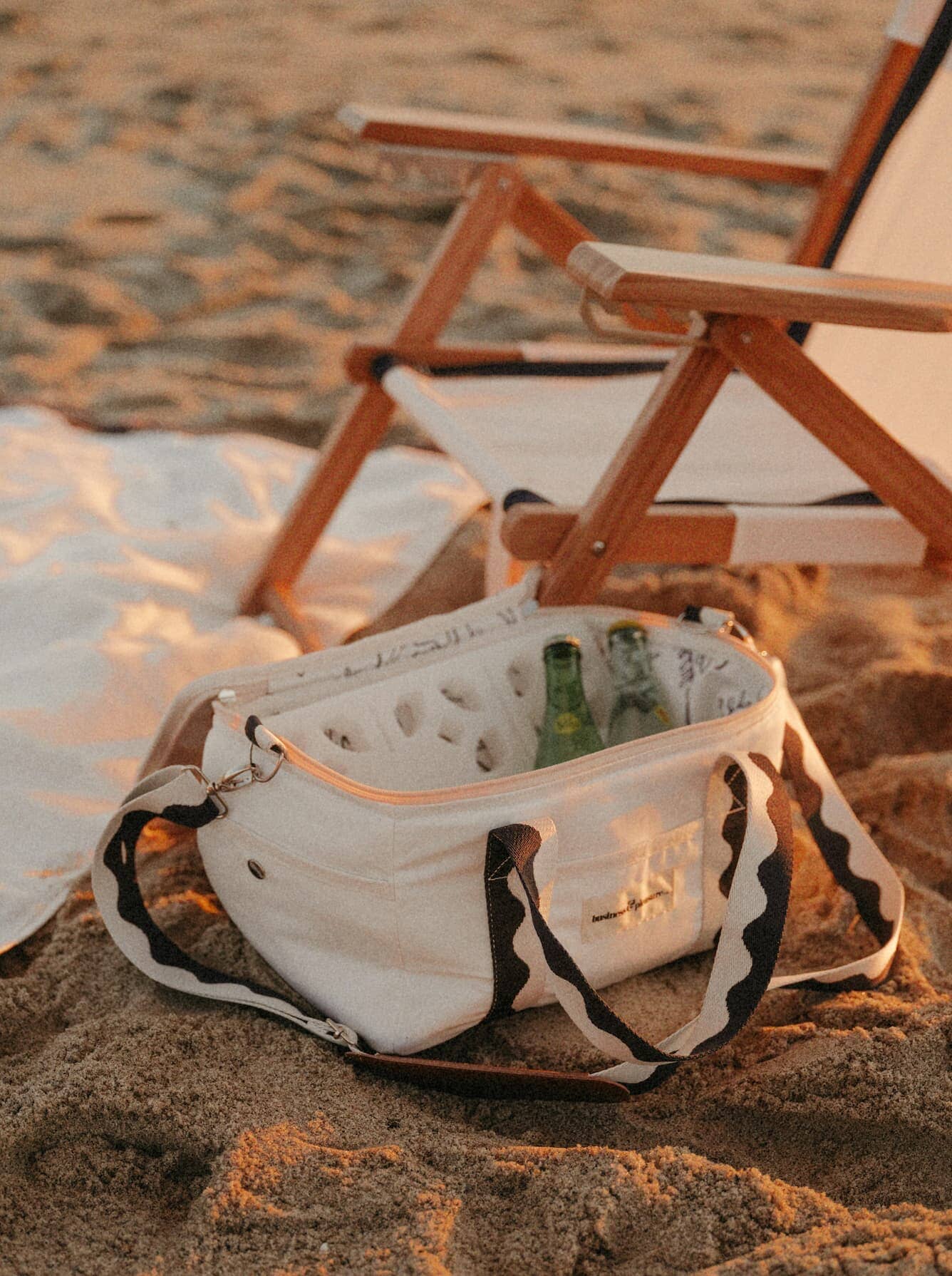 The Premium Cooler Bag - Rivie White Premium Cooler Bag Business & Pleasure Co Aus 