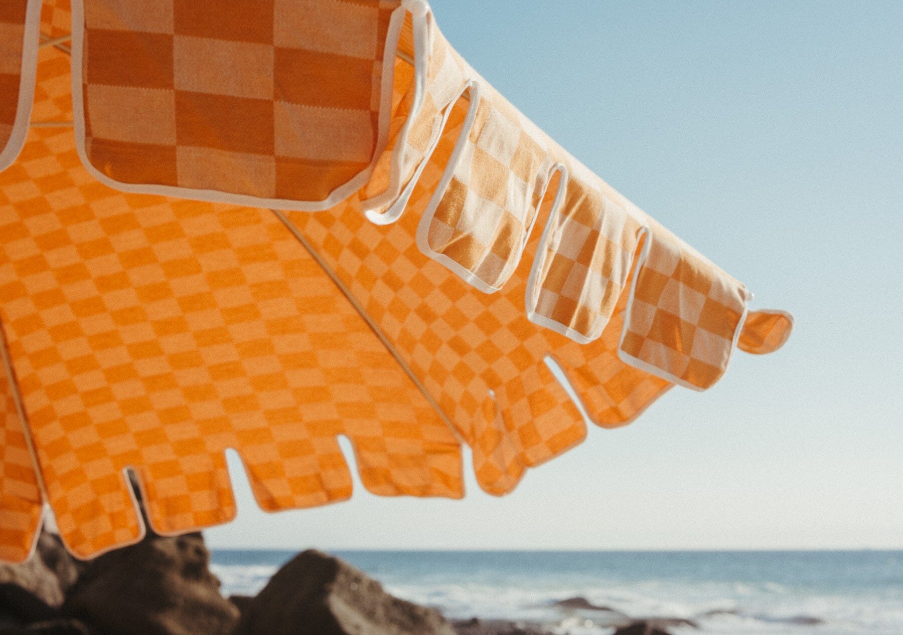 The Premium Beach Umbrella - Vintage Gold Check