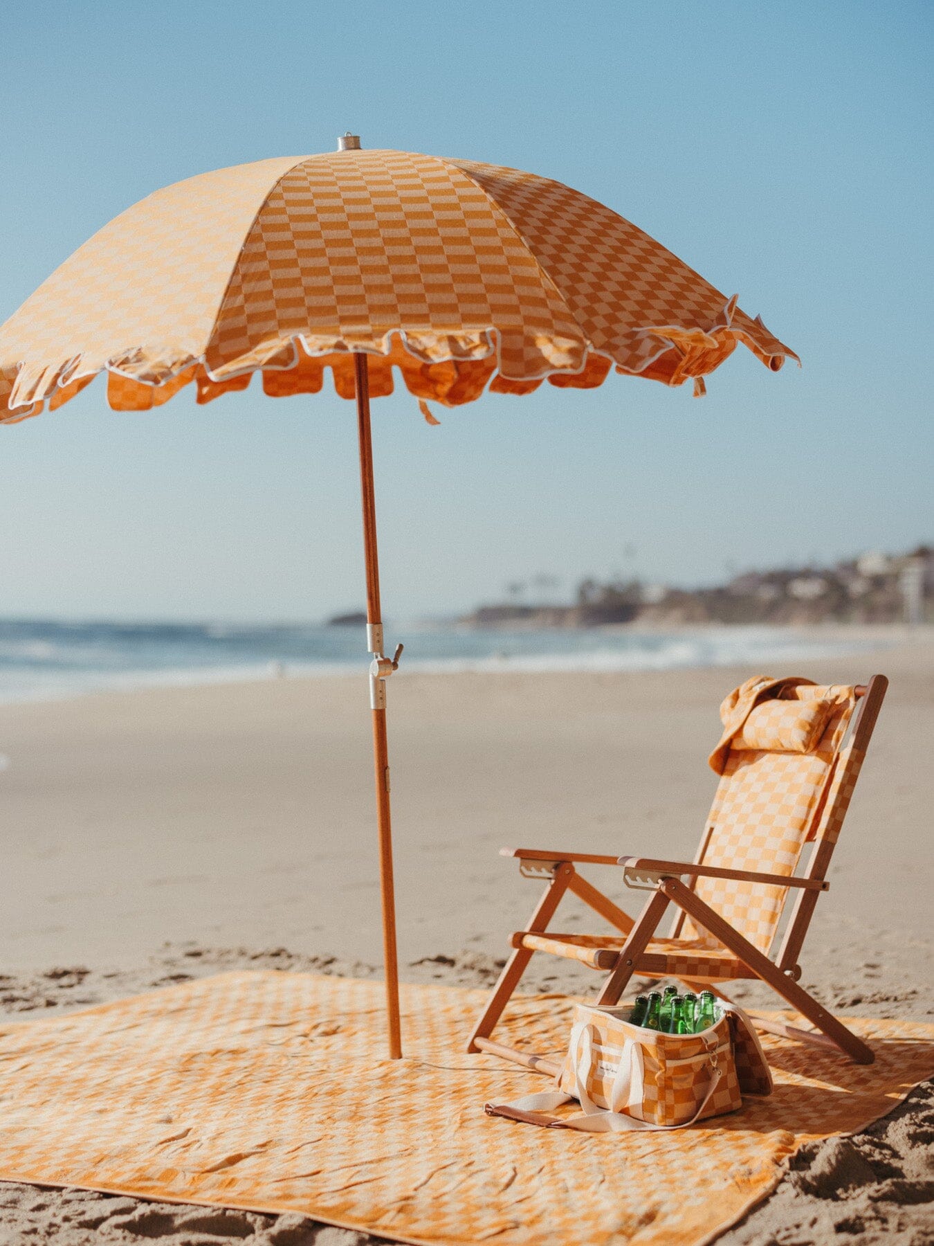 The Premium Beach Umbrella - Vintage Gold Check
