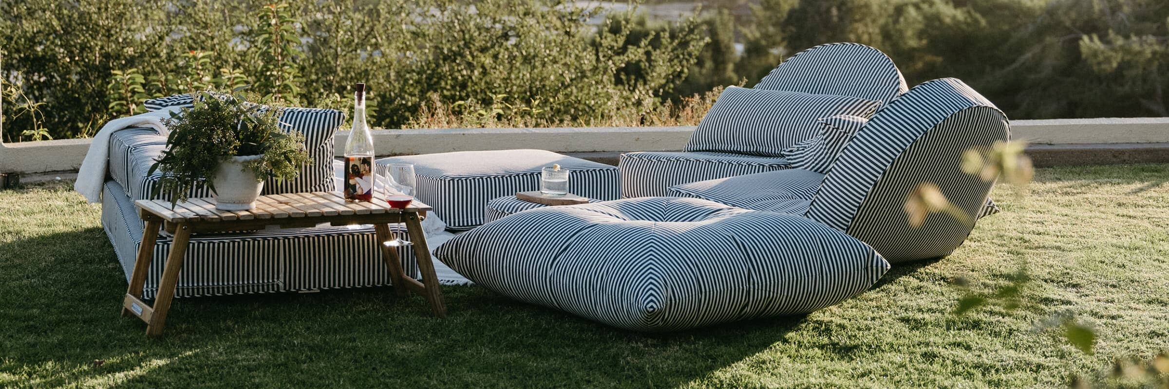 Outdoor Pillow & Cushion Collection