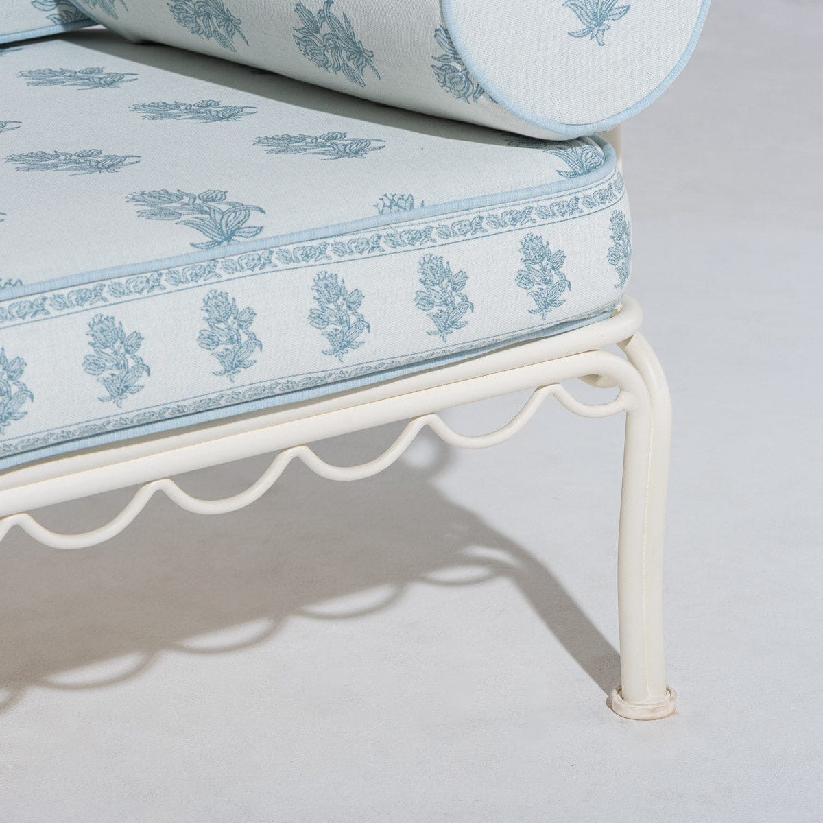 The Al Fresco Sofa by Amanda Lindroth Al Fresco Sofa Kit B&P by Amanda Lindroth 