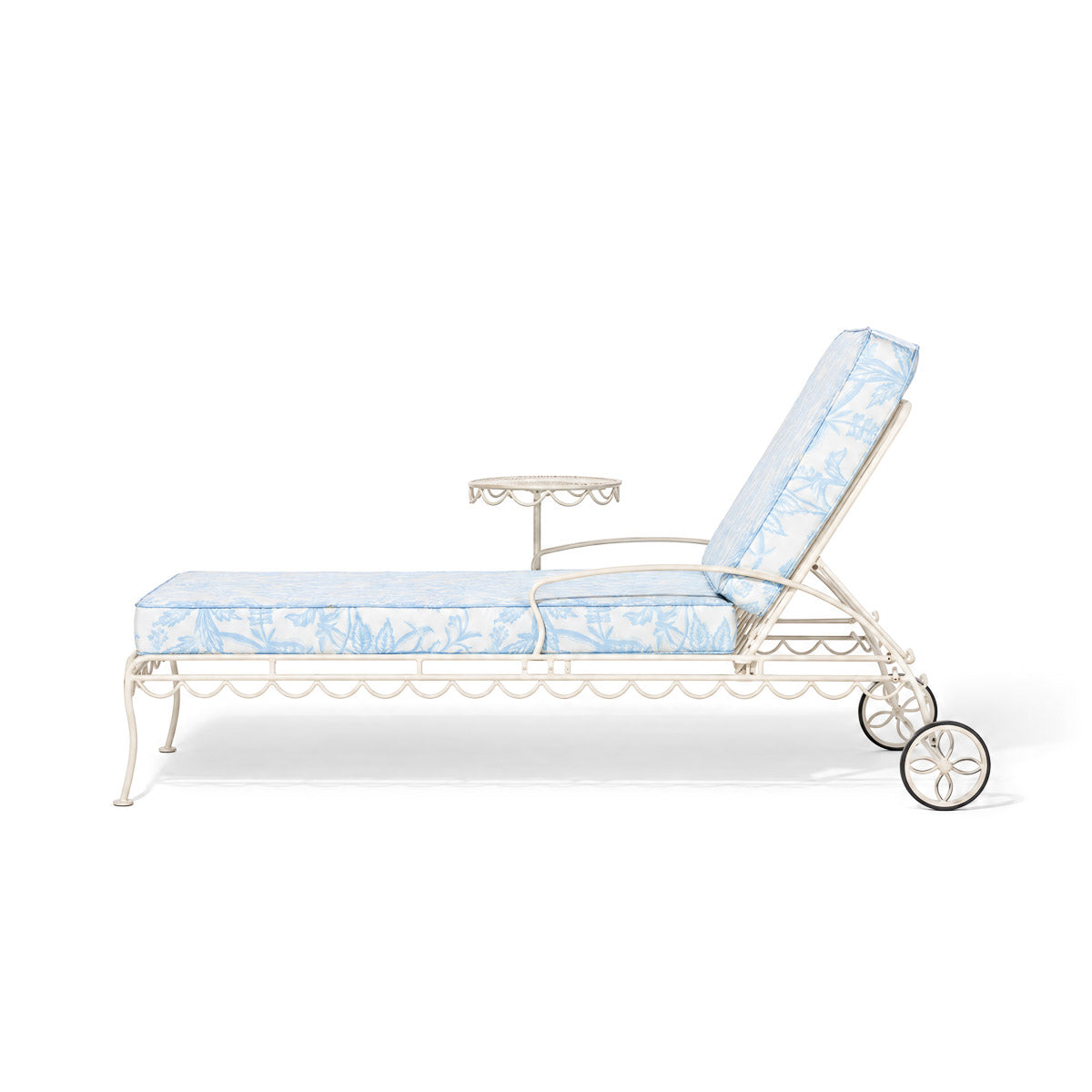 The Al Fresco Sun Lounger in Hanalai Bay Blue Jacquard | Antique White Frame