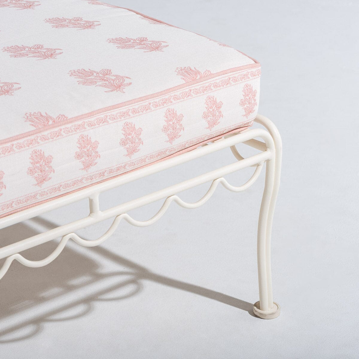 The Al Fresco Sun Lounger by Amanda Lindroth in Jaipur Pink | Antique White Frame Al Fresco Sun Lounger Kit B&P by Amanda Lindroth 