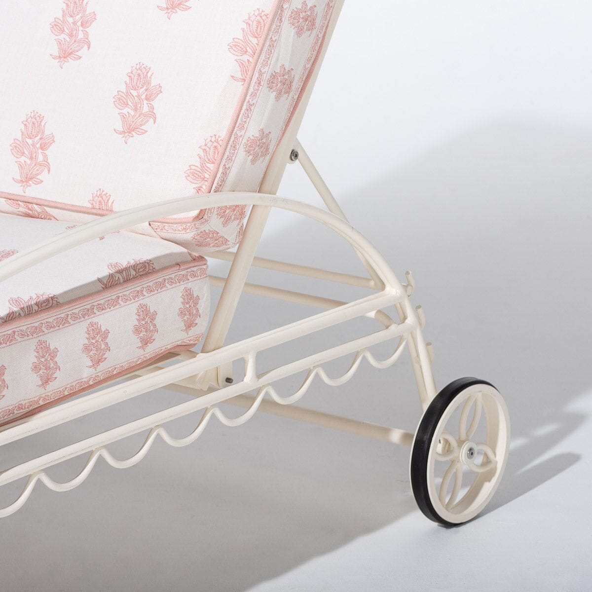 The Al Fresco Sun Lounger by Amanda Lindroth in Jaipur Pink | Antique White Frame Al Fresco Sun Lounger Kit B&P by Amanda Lindroth 