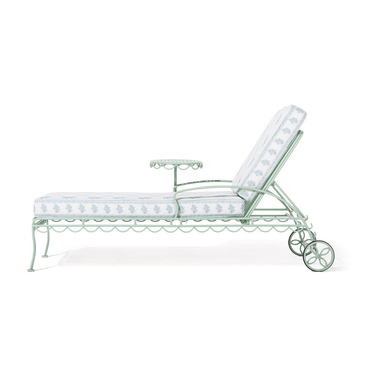 The Al Fresco Sun Lounger by Amanda Lindroth Al Fresco Sun Lounger Kit B&P by Amanda Lindroth 