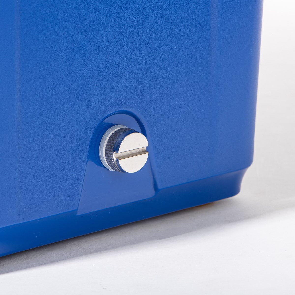 The Hemingway Cooler - Mediterranean Blue - 35 Quarts Hard Cooler Business & Pleasure Co. 