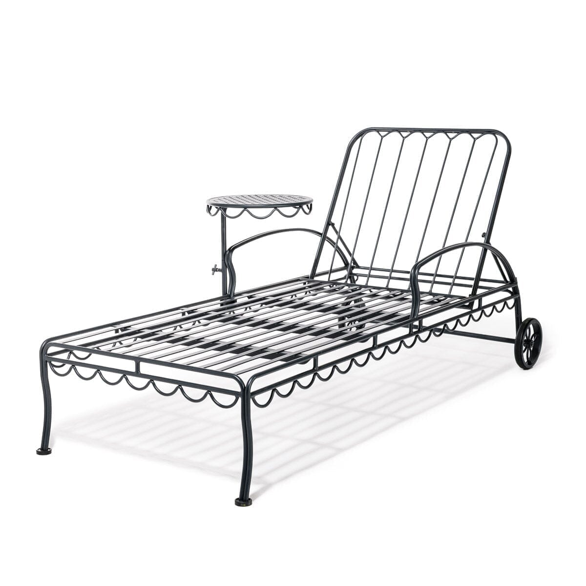 The Al Fresco Sun Lounger x Julia Berolzheimer in Rivie Slate | Vintage Black Frame B&P x Julia Berolzheimer 