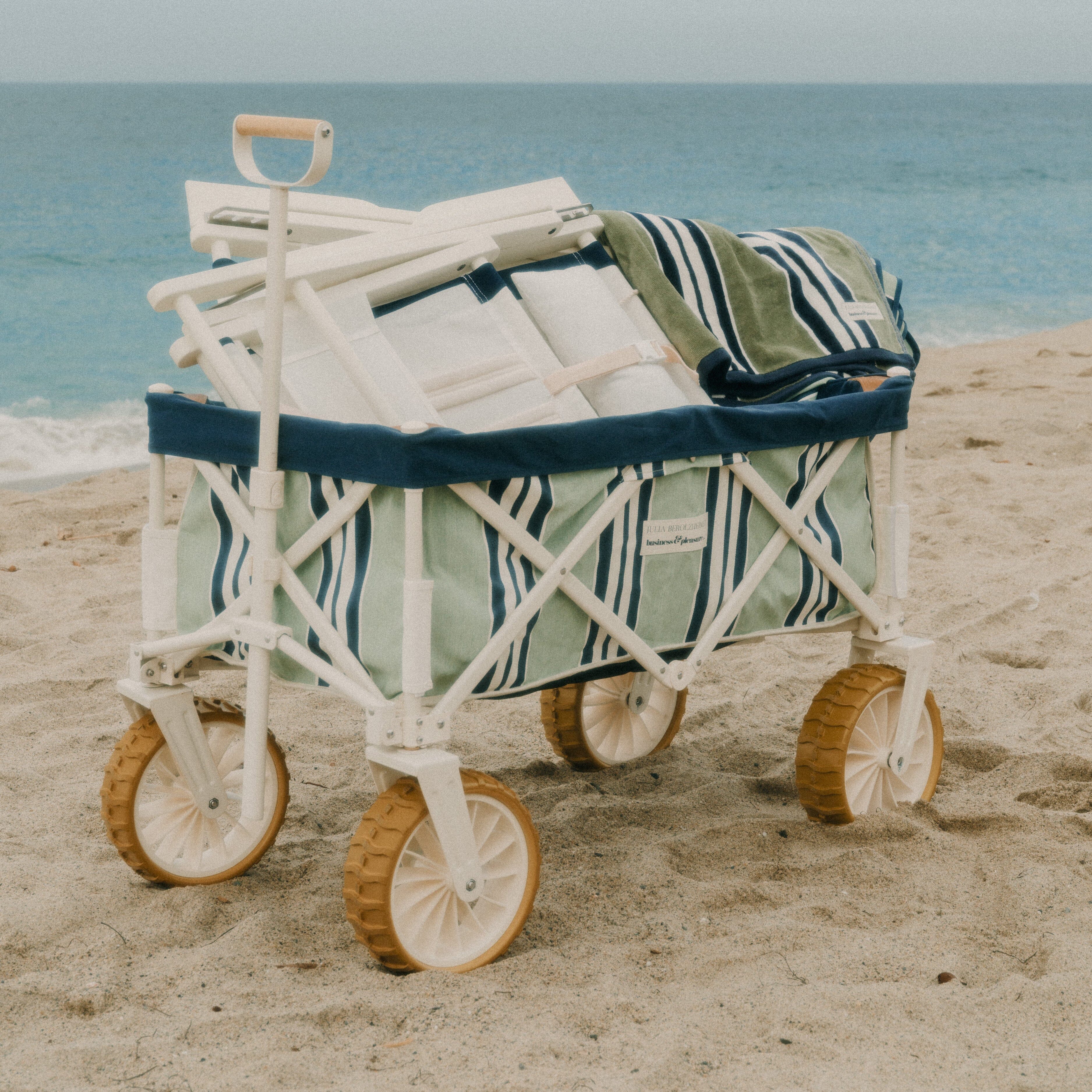 The Beach Cart x Julia Berolzheimer in Green Navy | Business