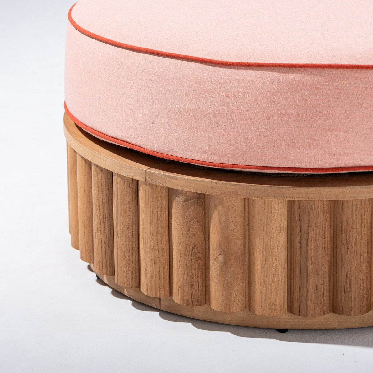 Daisy Sun Lounger in Rivie Pink | Teakwood Frame Daisy Sun Lounger Kit Business & Pleasure Co Aus 