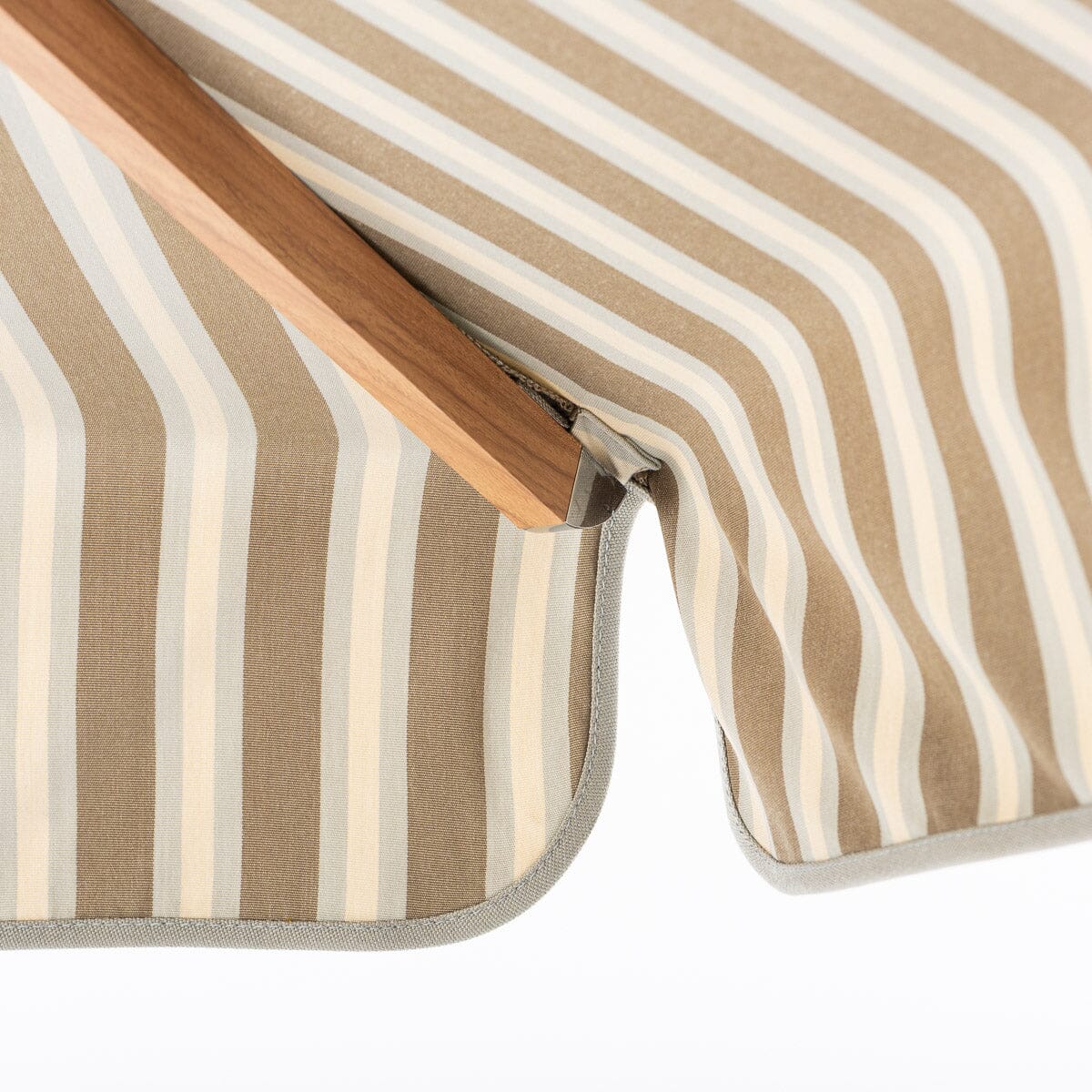 The Resort Market Umbrella x Jenni Kayne & California Stripe Resort Market Umbrella Kit Business & Pleasure Co Aus 