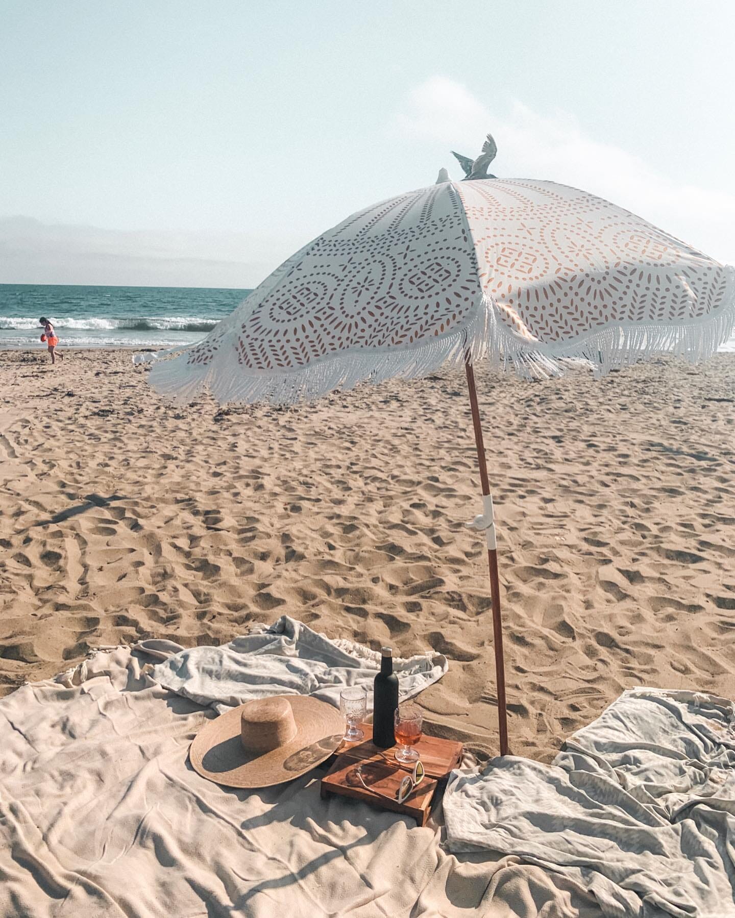 The Holiday Beach Umbrella - Eyelet Holiday Umbrella Business & Pleasure Co 