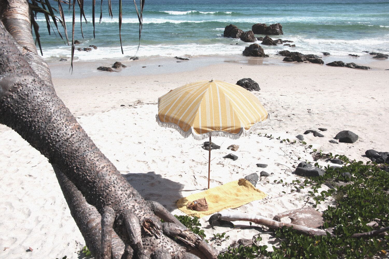 The Premium Beach Umbrella - Vintage Yellow Stripe